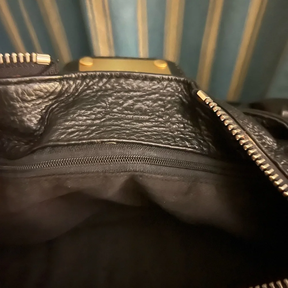 Chloe Black Leather Hobo with Gold Hardware - Picture 4 of 9